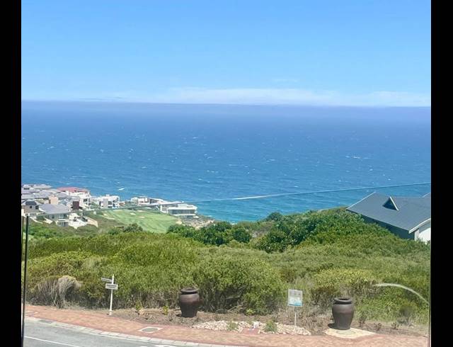 4 BEDROOM HOUSE FOR SALE IN PINNACLE POINT GOLF ESTATE